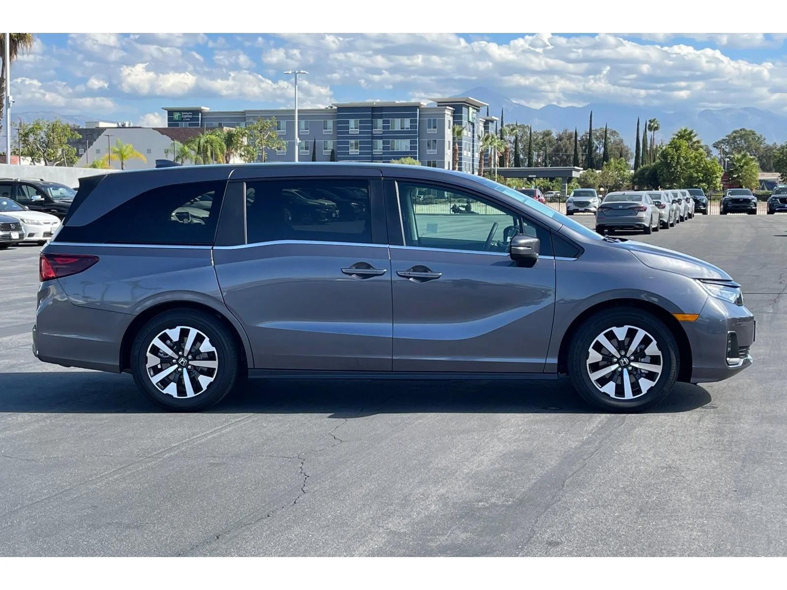 Used 2026 Modern Steel Metallic Honda EX-L image 7