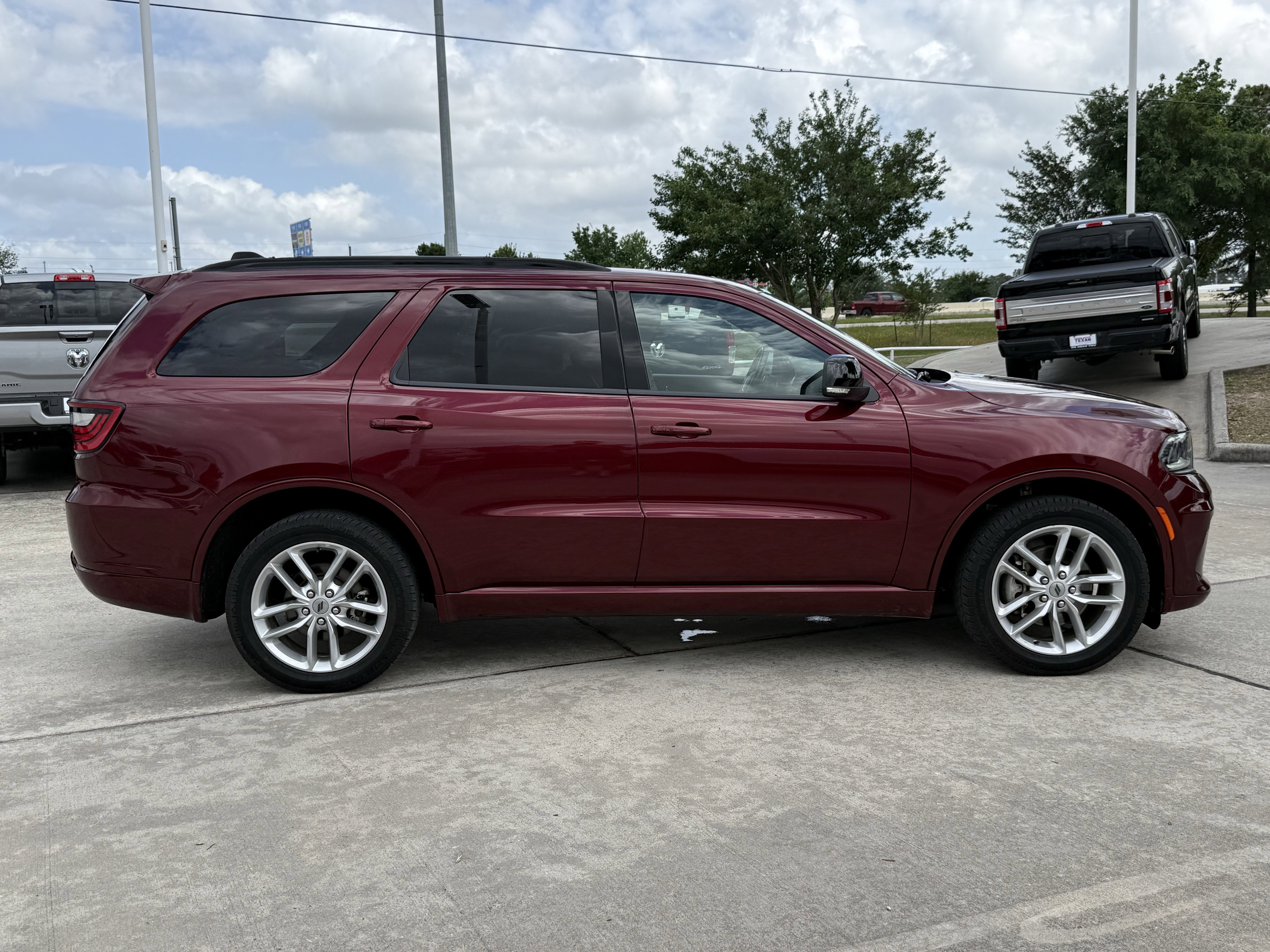 Used 2024 Octane Red Pearlcoat Dodge  image 3