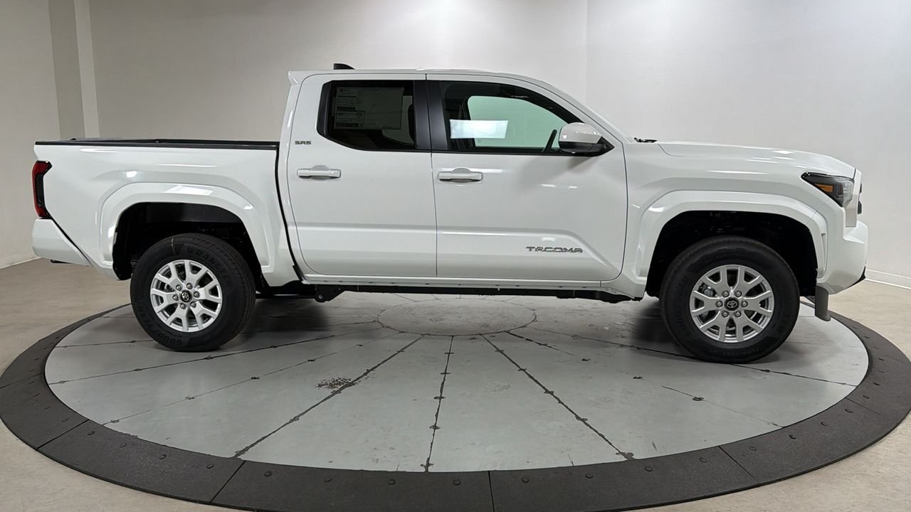 New 2026 Ice Cap Toyota  SR5 image 6