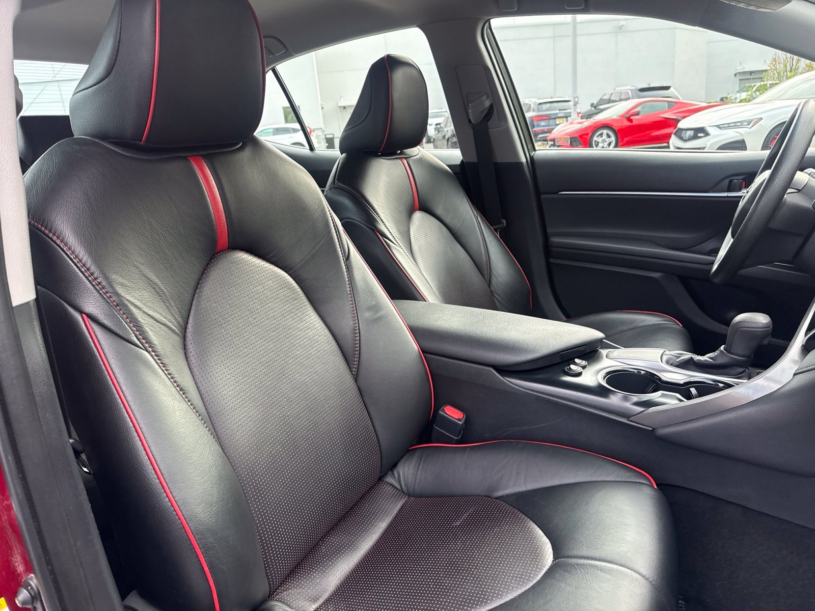 Used 2018 Red Toyota LE image 16