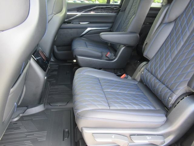 2026 Cadillac Escalade IQ Sport - Photo 33