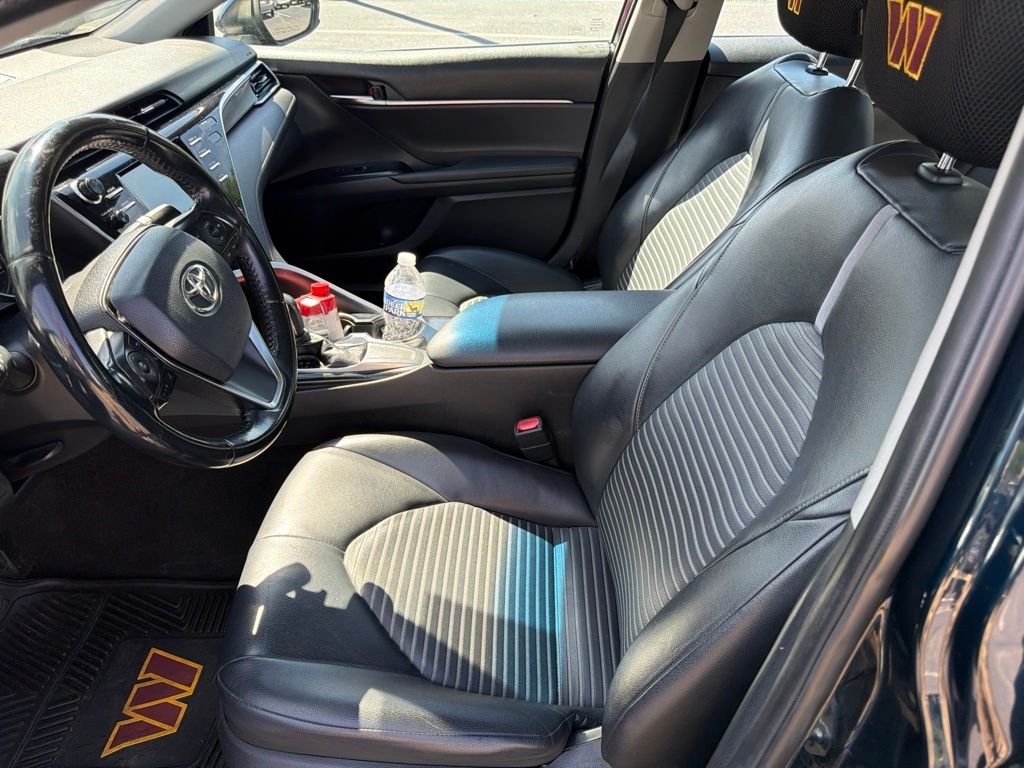 Used 2018 Blue Toyota SE image 6