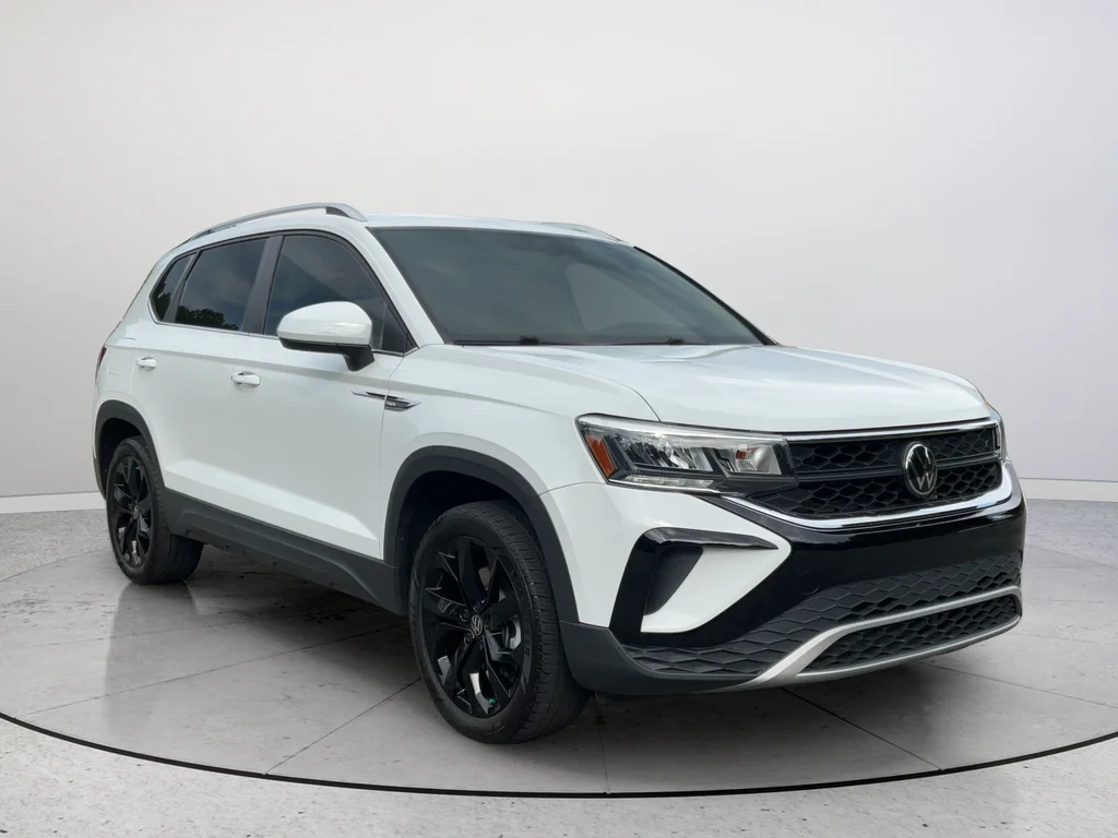 2023 Volkswagen Taos 1.5T SE's photo