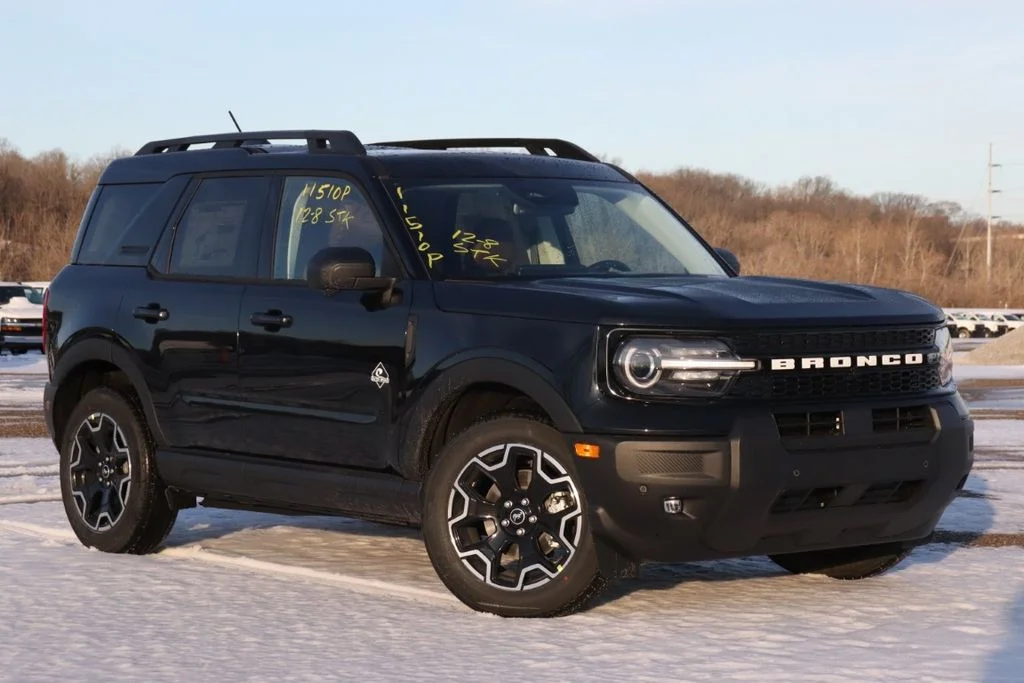 New 2025 Shadow Black Ford Outer Banks® image 2