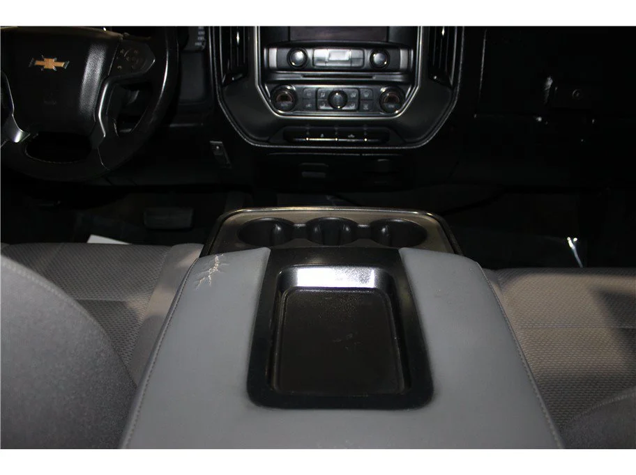 Used 2014 Silver Ice Metallic Chevrolet LT image 17