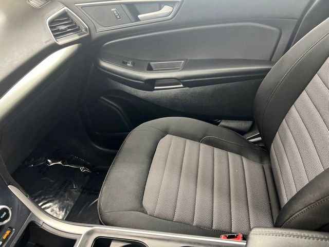 Used 2022 White Ford SE image 20
