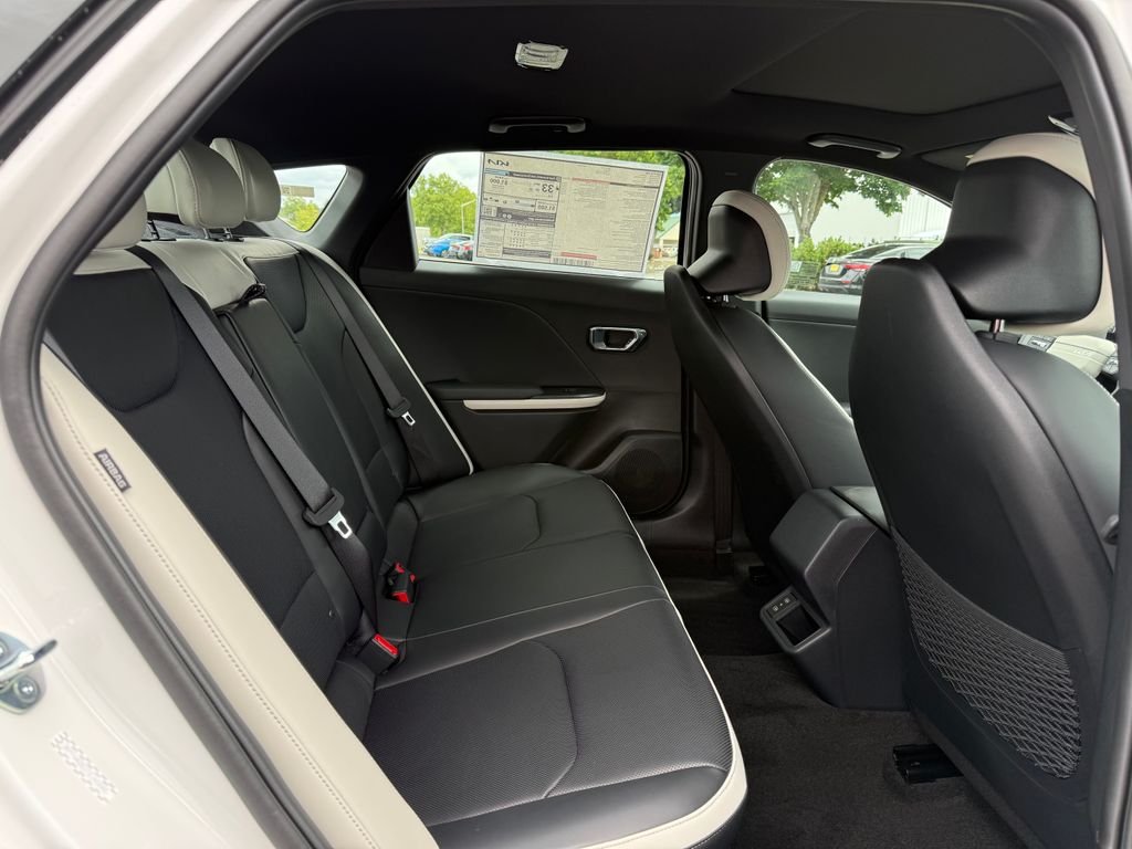 New 2026 Snow White Pearl Kia GT-Line image 13