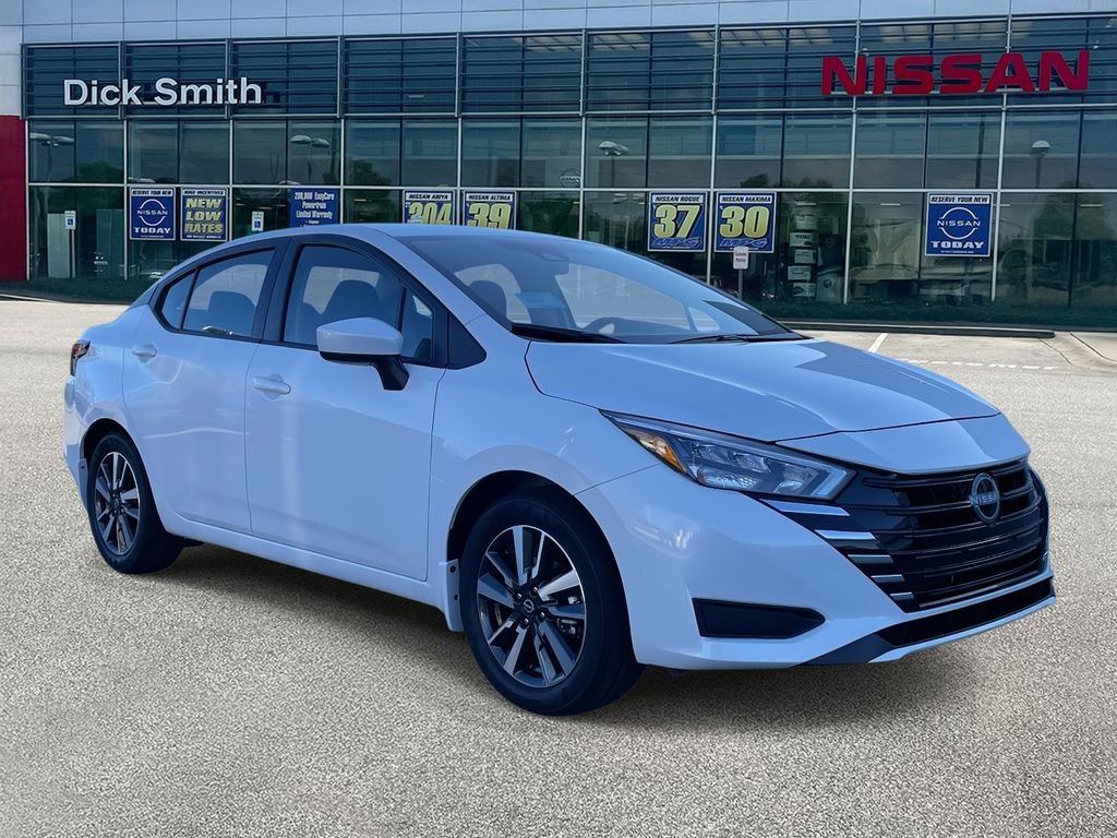 2025 Nissan Versa 1.6 SV CVT's photo