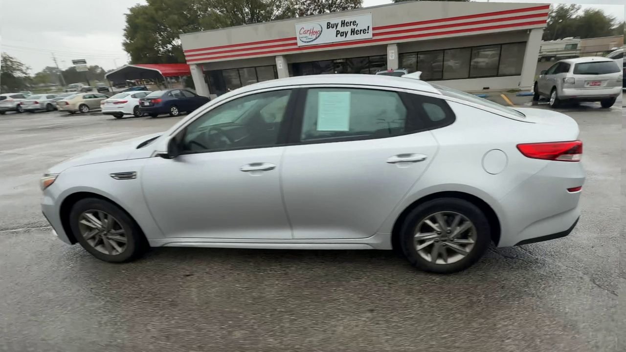 2019 Kia Optima LX photo 4