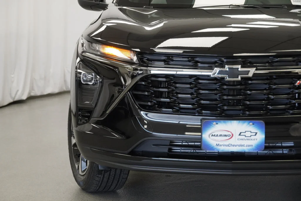 New 2026 Mosaic Black Metallic Chevrolet 1RS image 10