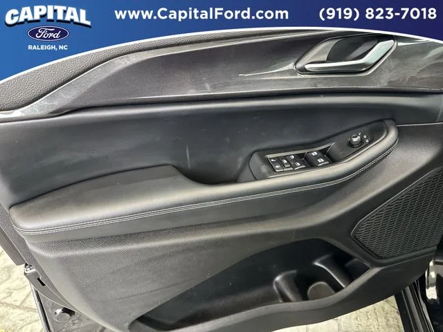 Used 2023 Black Jeep Altitude image 20