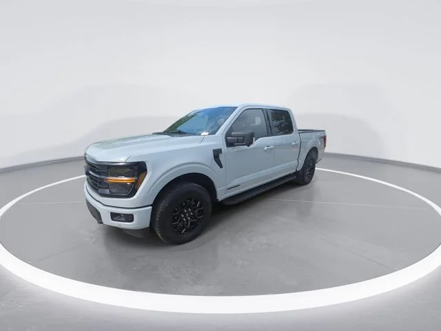 Used 2024 White Ford XLT image 4