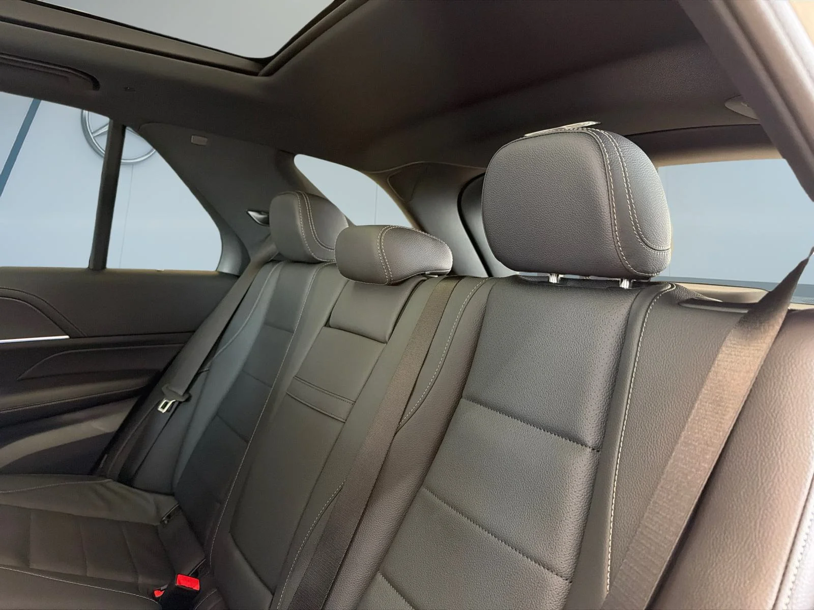 New 2026 Silver Mercedes-Benz GLE 350 4MATIC SUV image 16