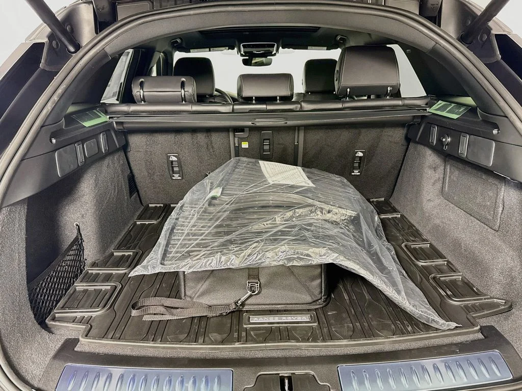 New 2026  Land Rover  image 10