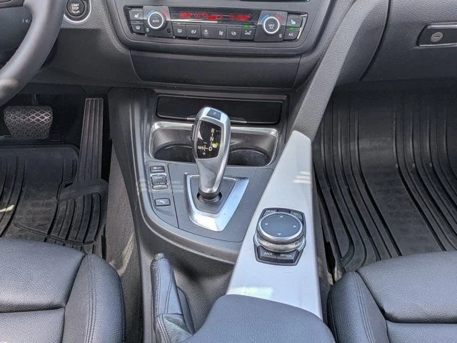 Used 2015 Mineral Gray Metallic BMW 320i xDrive image 19