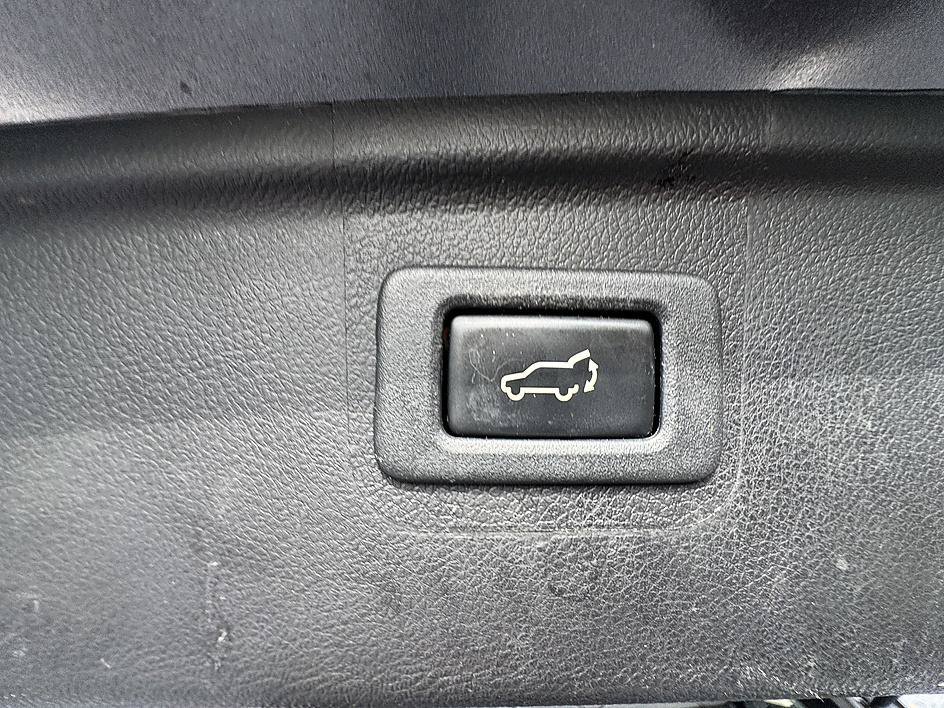 Used 2019 Magnetite Gray Metallic Subaru Limited image 26