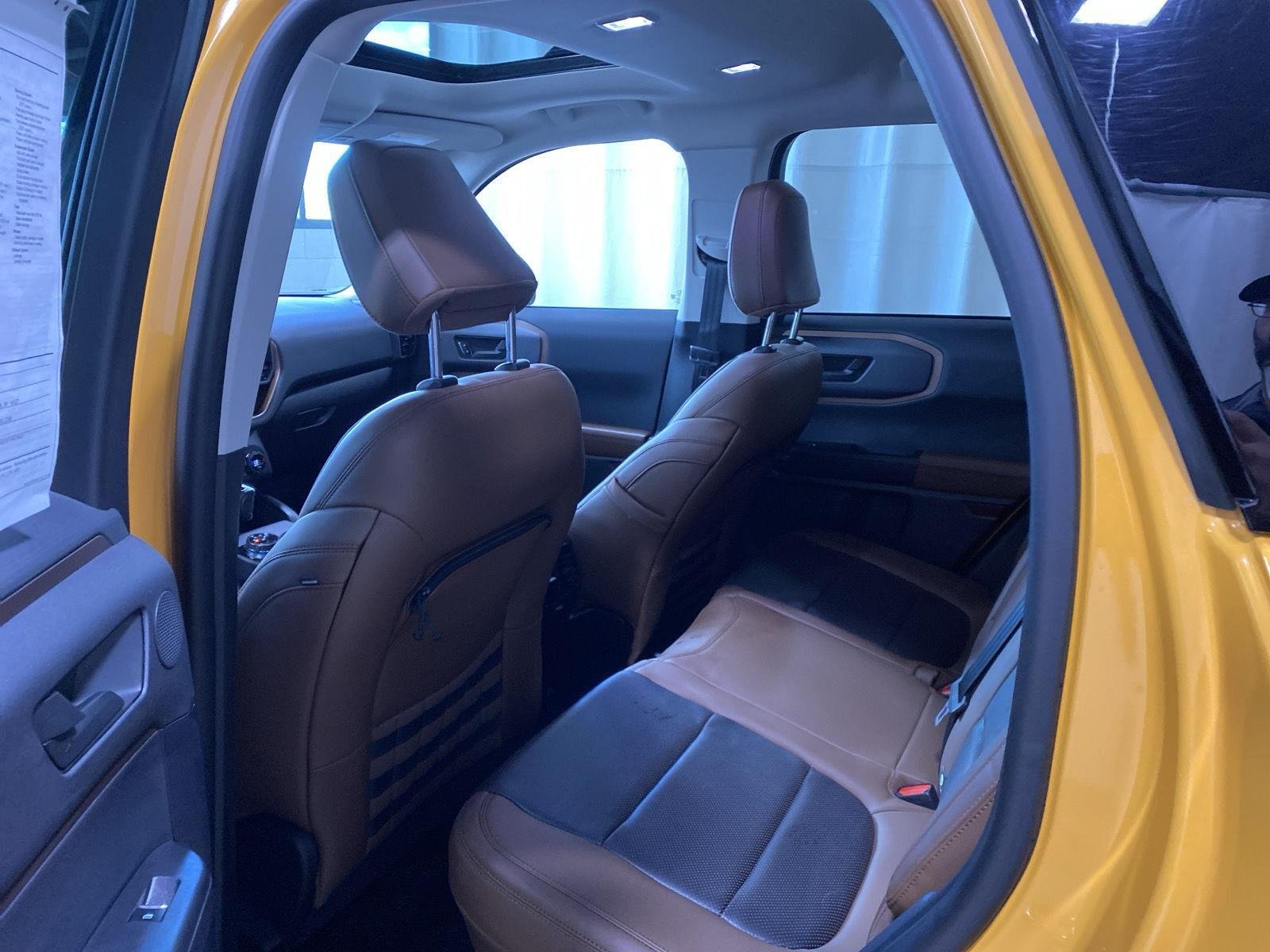 Used 2021 Cyber Orange Metallic Tri-Coat Ford Badlands image 13