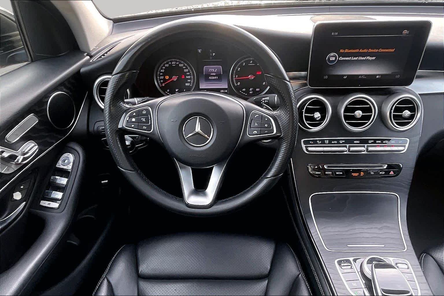 Used 2016  Mercedes-Benz GLC 300 image 5