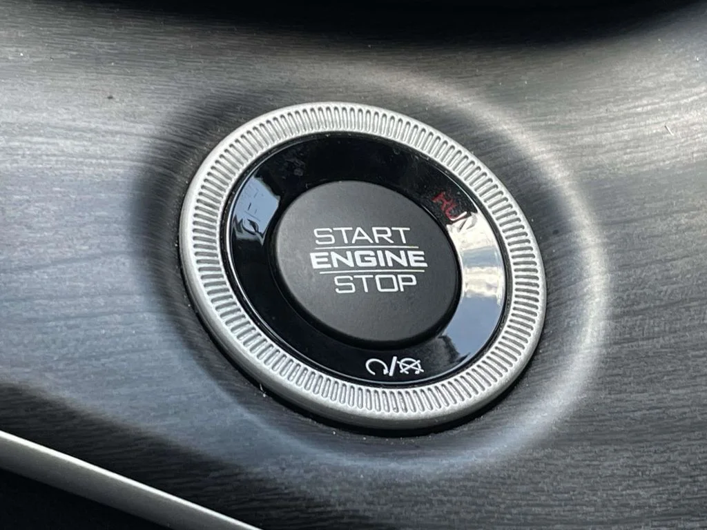 Used 2022 Gray Jeep Limited image 35