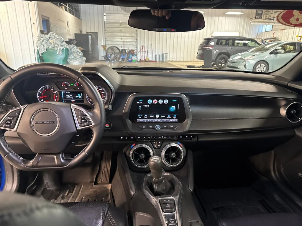 Used 2018 Blue Chevrolet 2LT image 18