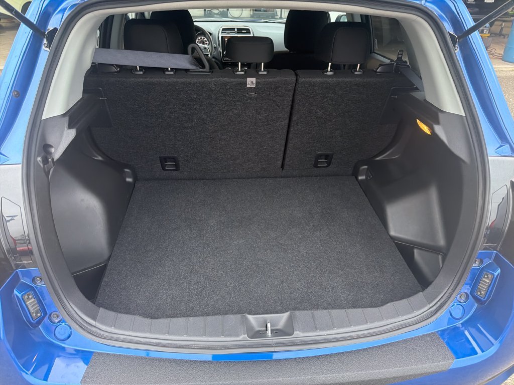 Used 2026 Blue Mitsubishi 2.0 LE image 9