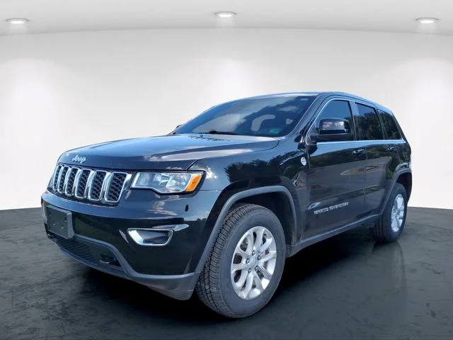 Used 2021 Black Jeep Laredo E image 3