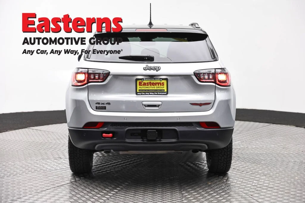 Used 2025 Silver Jeep Trailhawk image 6