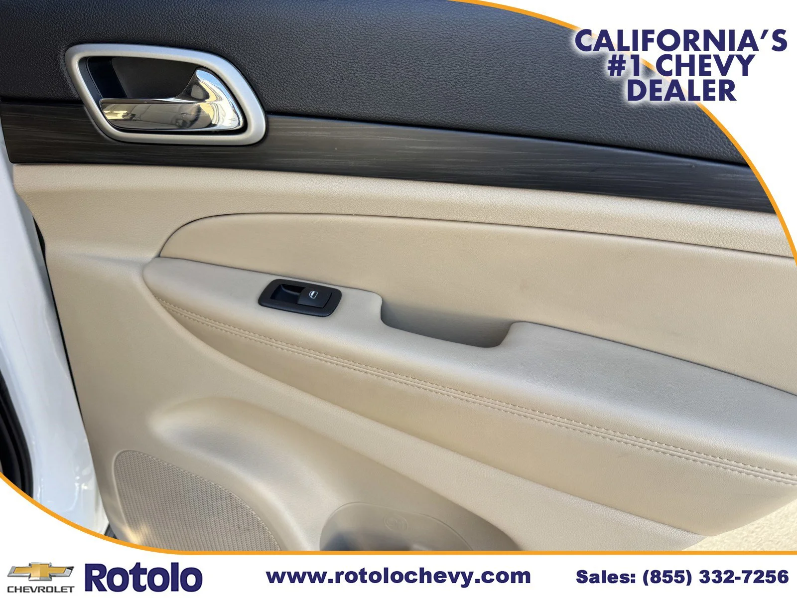 Used 2022 Bright White Clearcoat Jeep Laredo E image 11