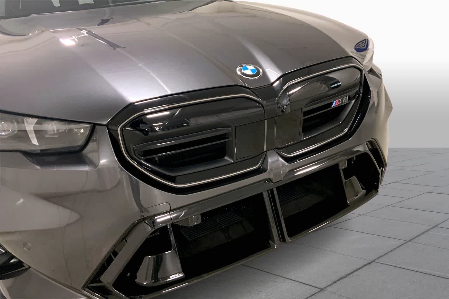 Used 2025 Dark Graphite Metallic BMW  image 32