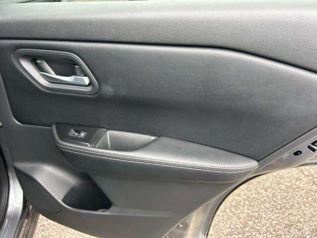 Used 2025 Gray Nissan SV image 21