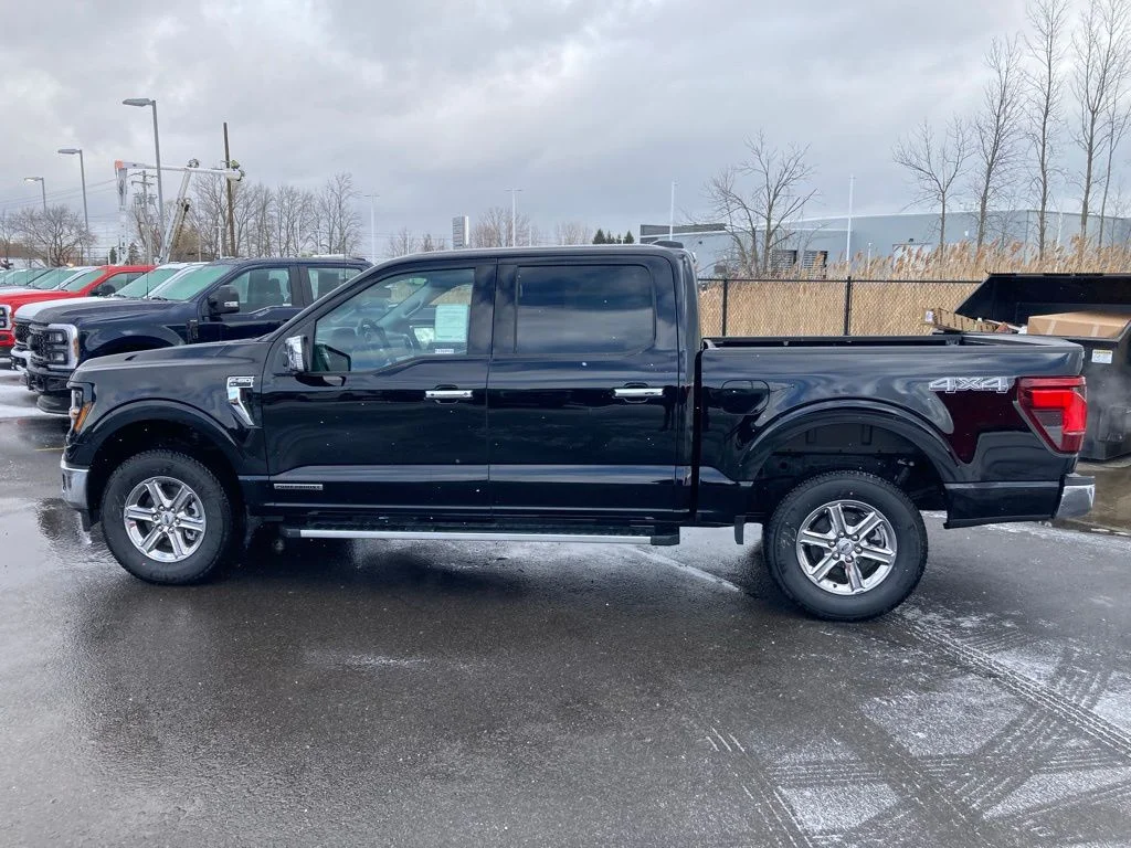 Used 2025 Black Ford XLT image 8