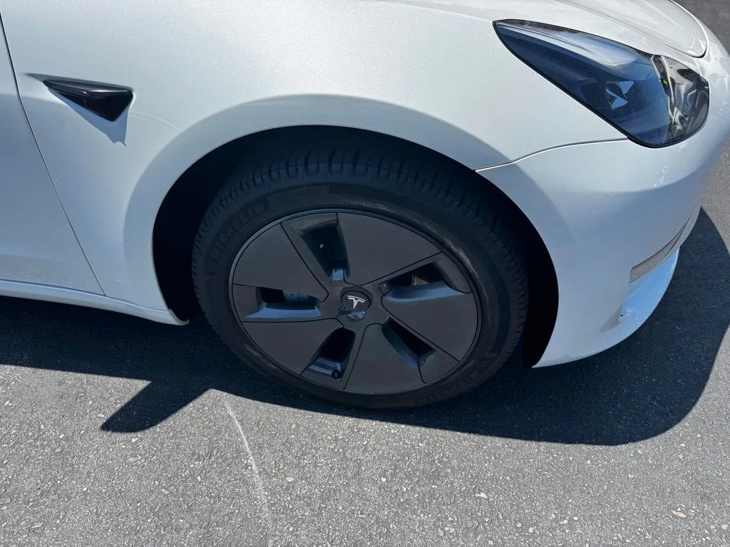 Used 2023  Tesla Base image 10