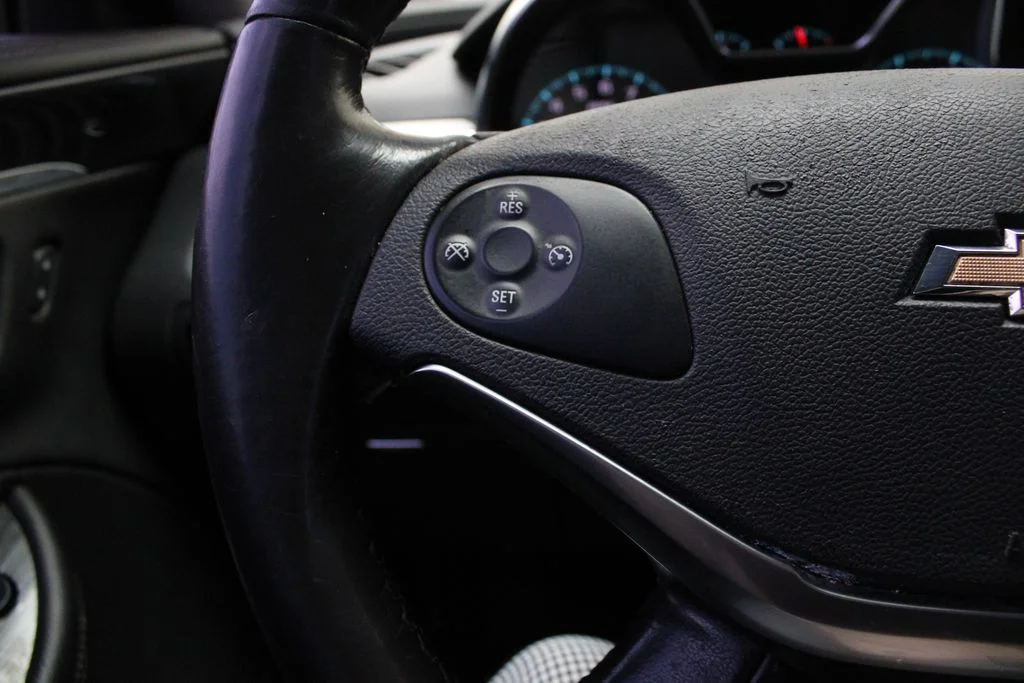 Used 2018 White Chevrolet LT image 13