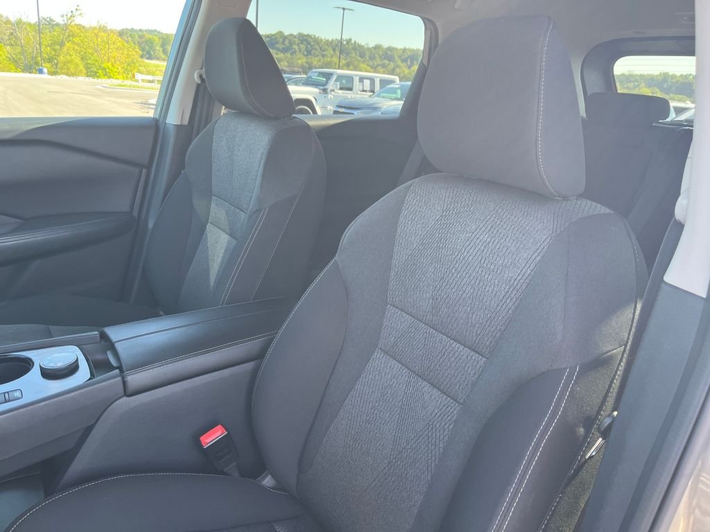 Used 2024 Gray Nissan SV image 12