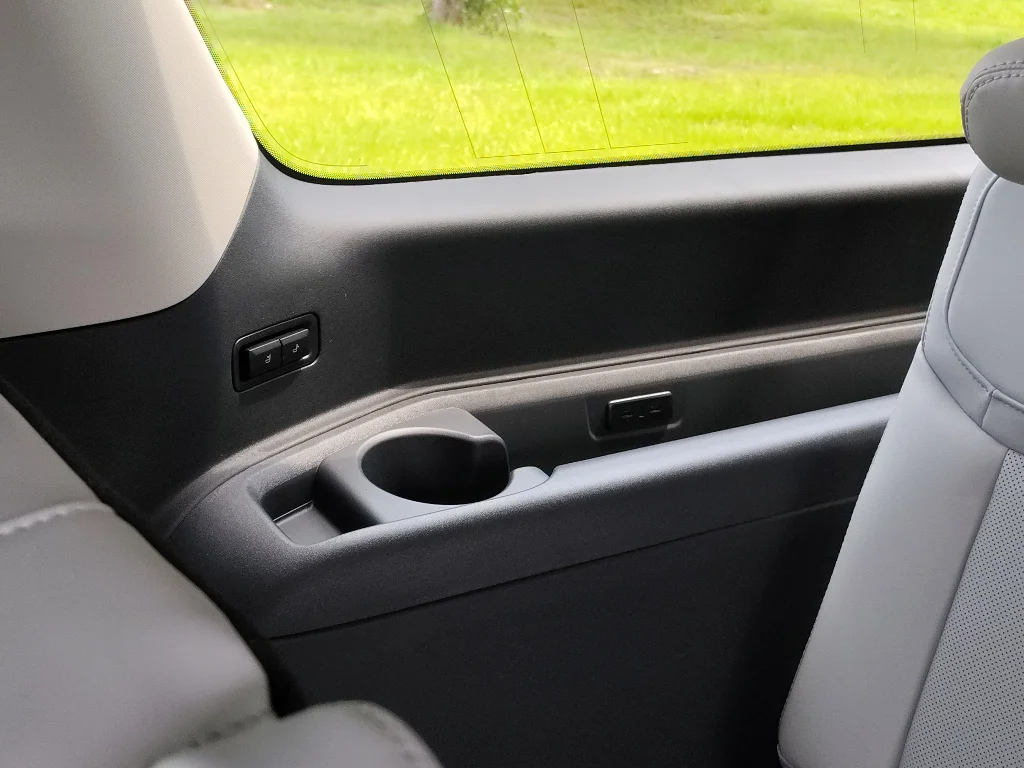 New 2027 Star White Metallic Tri-Coat Ford MAX Platinum image 17