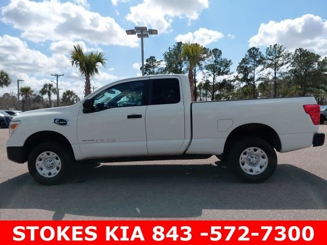 Used 2018 White Nissan S image 8