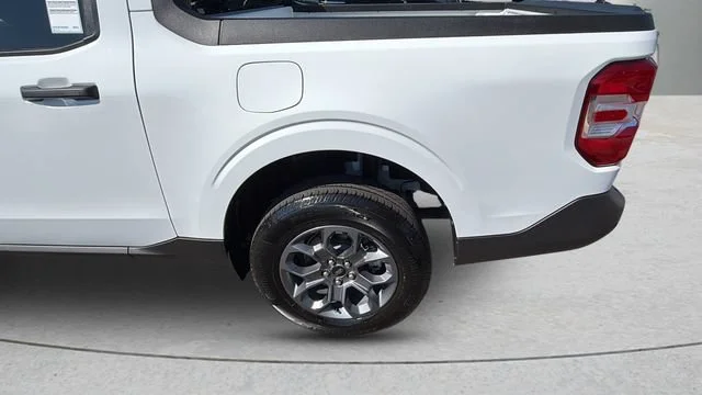 Used 2025 White Ford XLT image 37