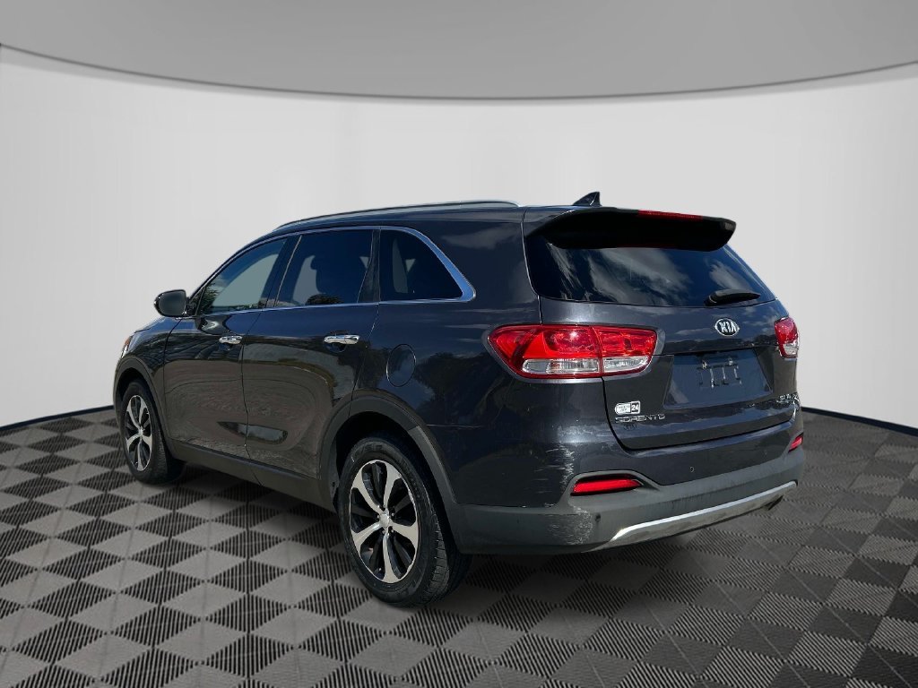 Used 2016 Gray Kia EX image 3