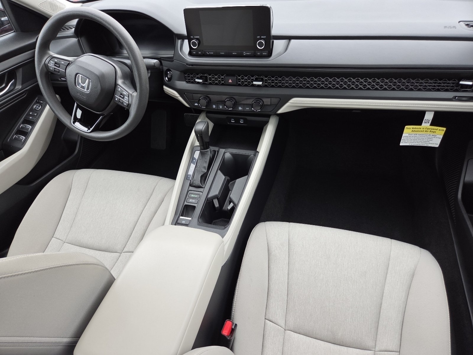 2025 Honda Accord SE - Photo 25