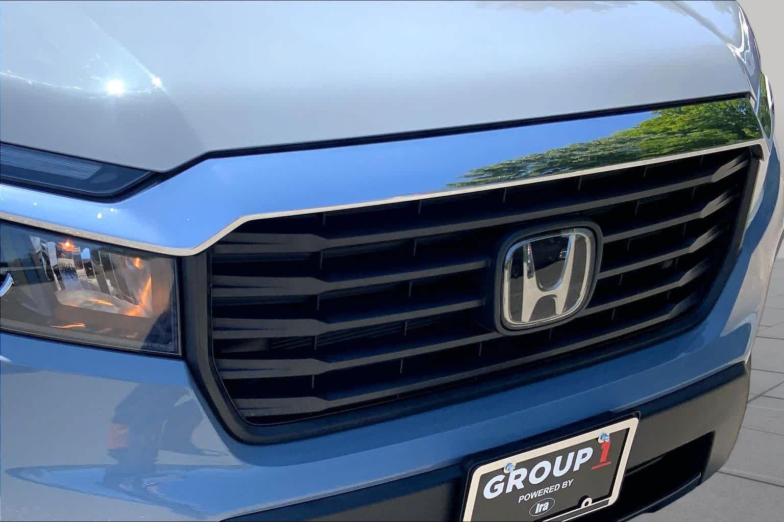 Certified Used 2023 Sonic Gray Pearl Honda RTL image 32