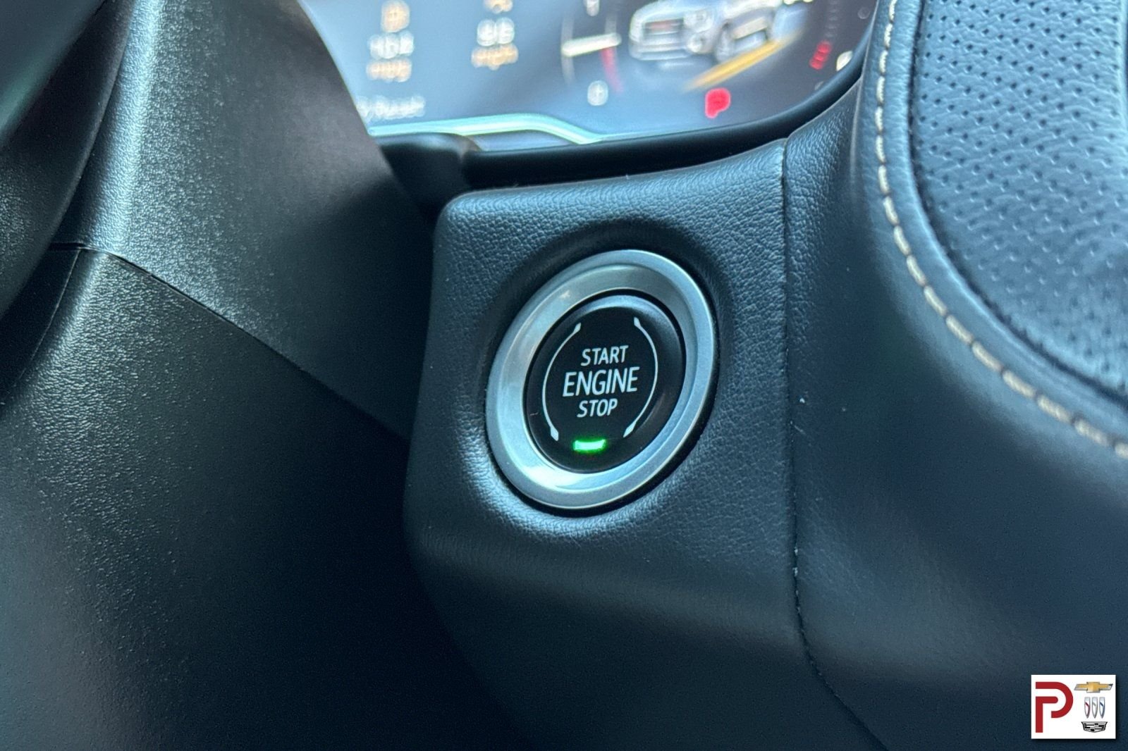 Used 2022 White GMC AT4 image 27