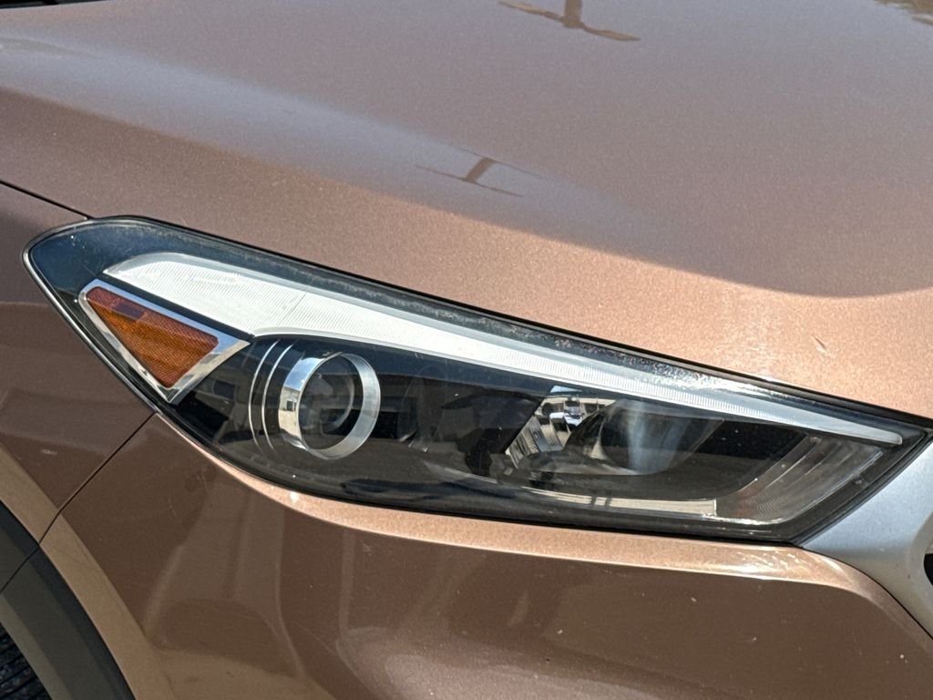 Used 2017 Beige Hyundai Sport image 4