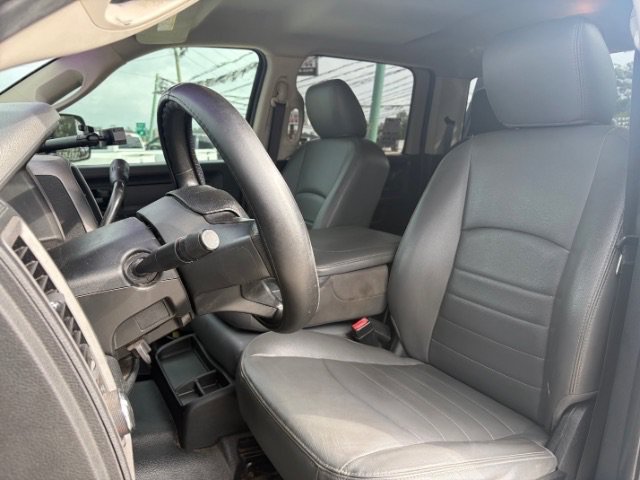 Used 2016 Granite Crystal Metallic Clearcoat Ram Tradesman image 13