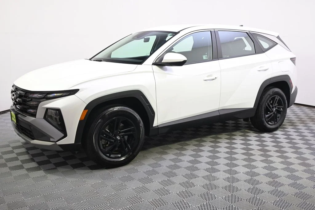 Certified 2025 Hyundai Tucson SE with VIN 3KMJACDEXSE020756 for sale in St. Louis Park, Minnesota