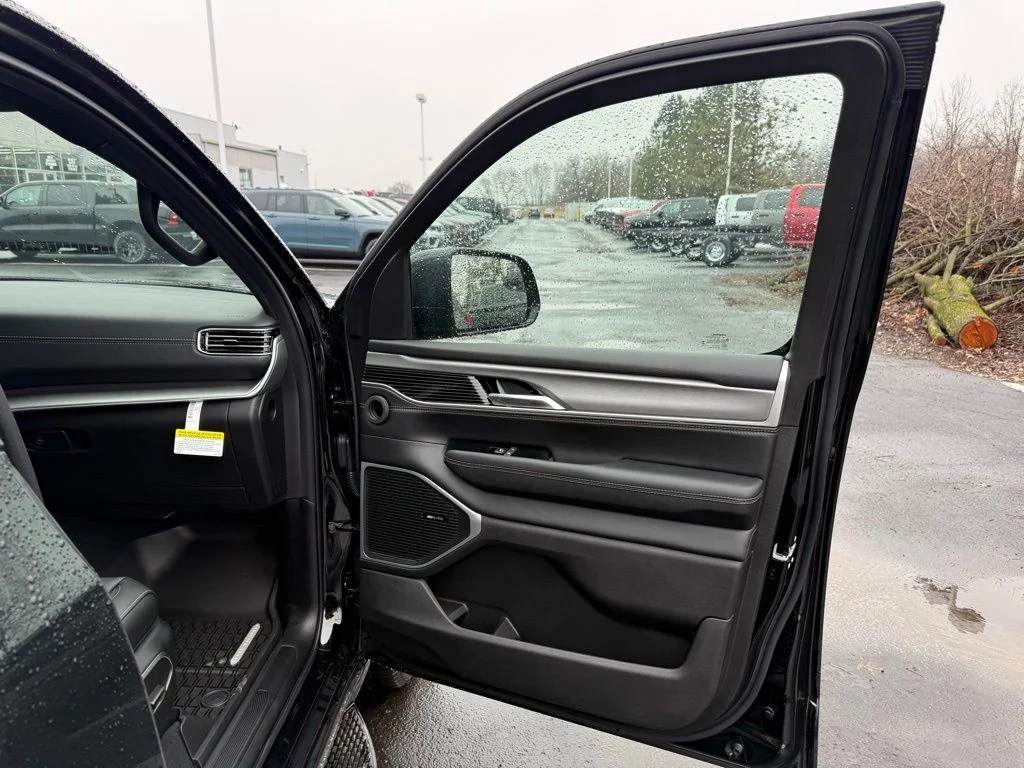 New 2026 High Gloss Black Exterior Paint Jeep  image 62