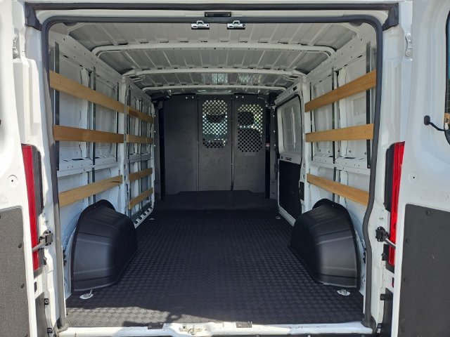 Used 2025 White Ram Base image 6