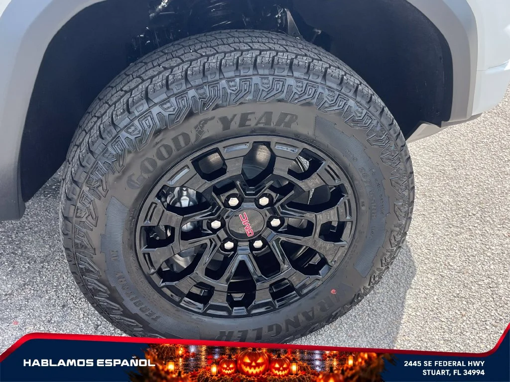 New 2026 Summit White GMC Elevation image 21