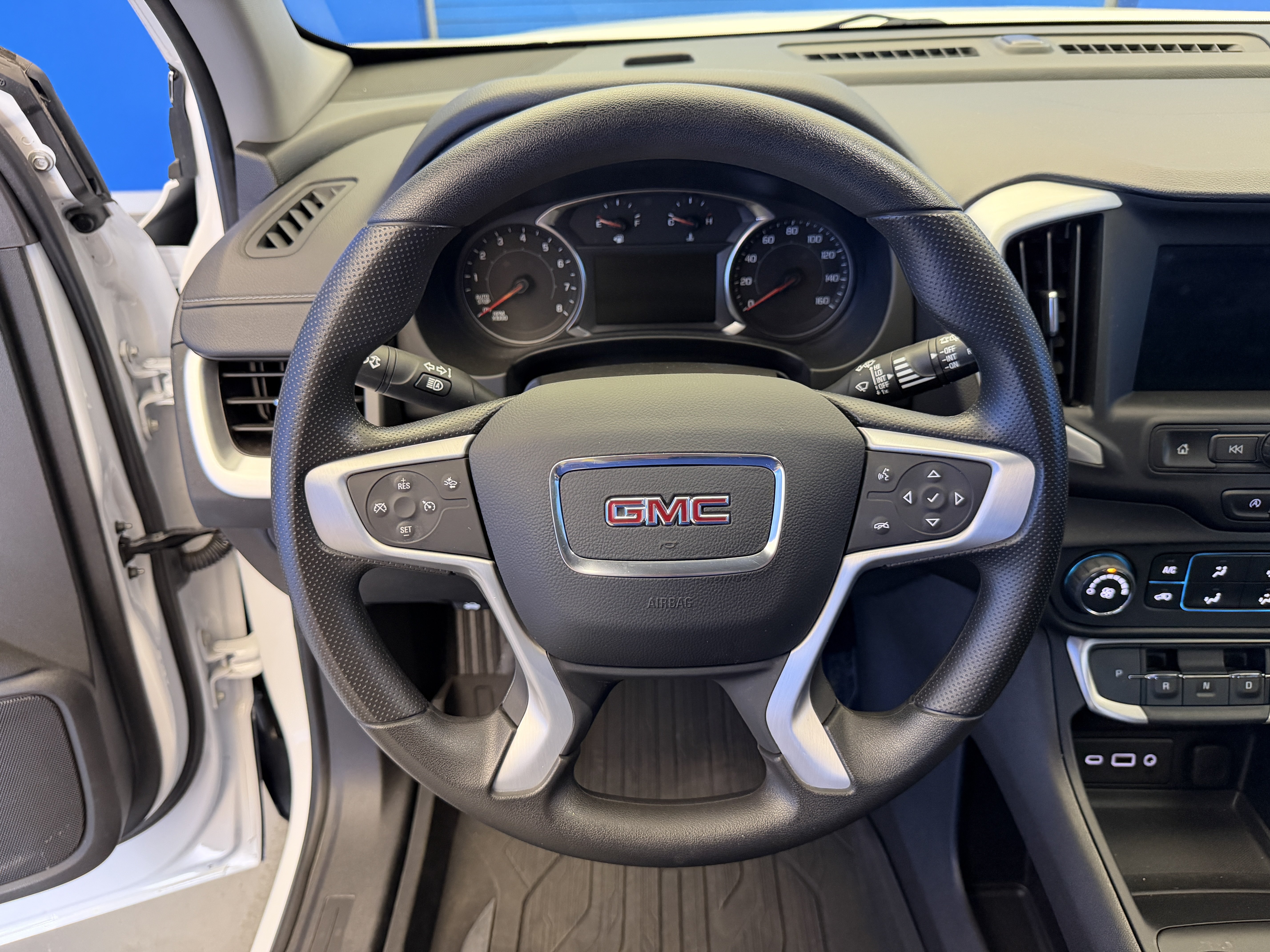 Used 2023 Summit White GMC SLE image 13