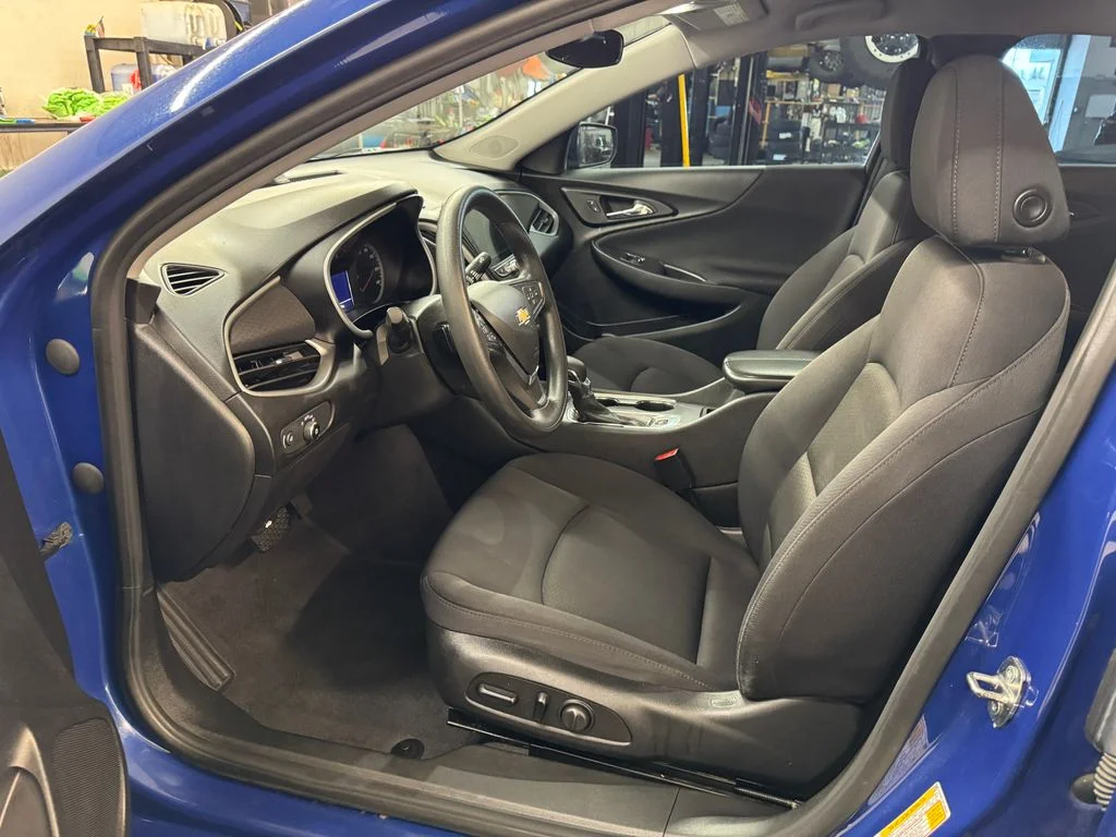 Used 2023 Blue Chevrolet LT image 13