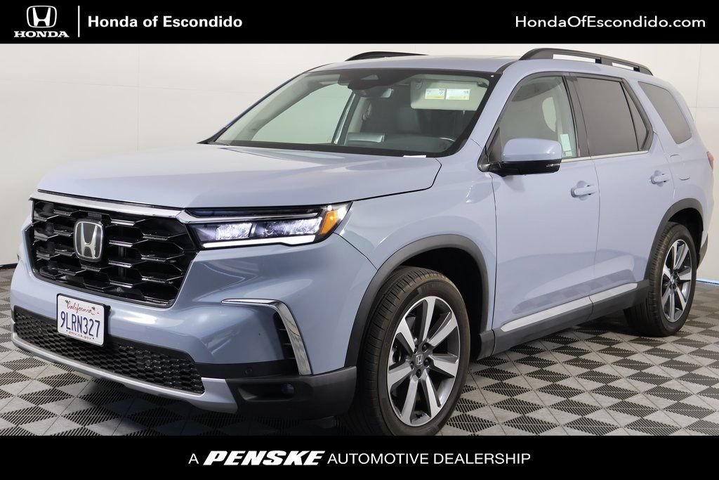 2024 Honda Pilot Touring 2WD's photo